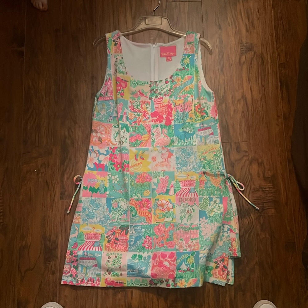Lilly Pulitzer size 10, beautiful dress like new